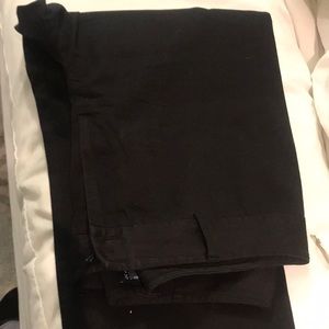 Black capri. Fuller leg.